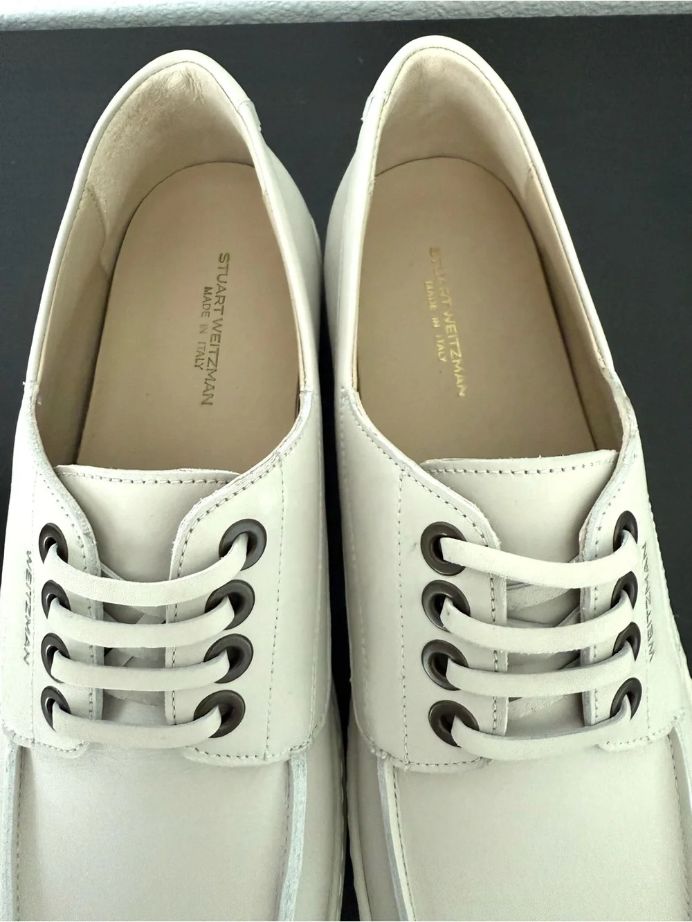 “Like new” Stuart Weitzman Bristol Calf Leather Lace Up Sneakers
